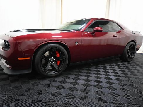 Used 2017 Dodge Challenger SRT Hellcat image 5