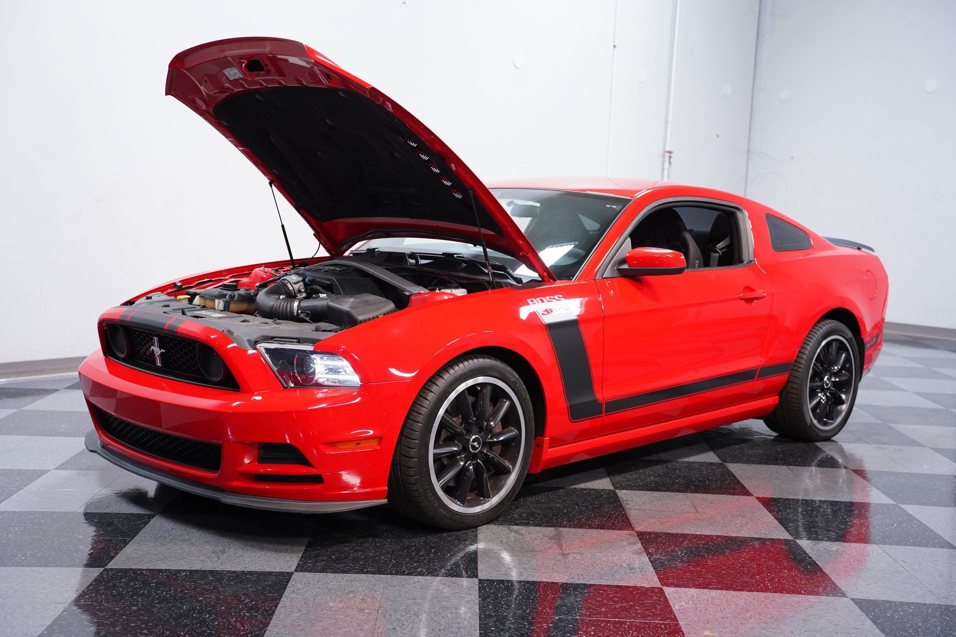 Used 2013 Ford Mustang Boss 302 w/ Boss 302 Accessory Pkg RWD image 25