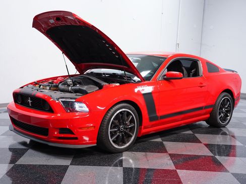 Used 2013 Ford Mustang Boss 302 w/ Boss 302 Accessory Pkg RWD image 25