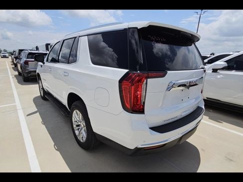 Used 2022 GMC Yukon SLT w/ SLT Luxury Package RWD image 8