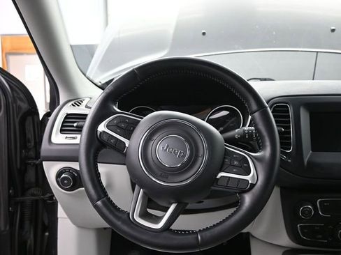 Used 2021 Jeep Compass Latitude w/ Convenience Group FWD image 30