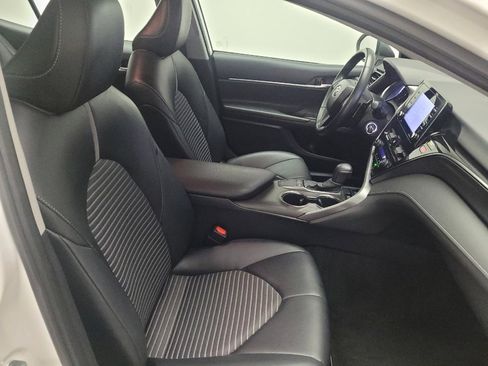 Used 2023 Toyota Camry SE image 21