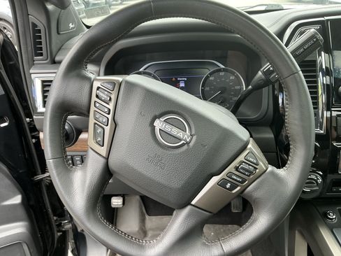 Used 2023 Nissan Titan Platinum Reserve w/ Moonroof Package AWD/4WD image 14