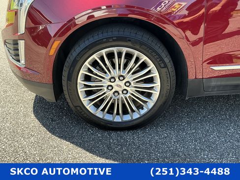 Used 2018 Cadillac XT5 Luxury w/ Driver Awareness Package FWD image 9