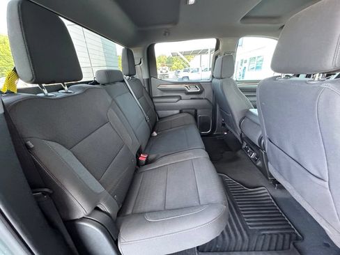 Used 2025 Chevrolet Silverado 1500 LT AWD/4WD image 24