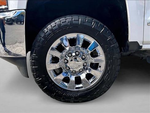 Used 2016 Chevrolet Silverado 2500 LTZ w/ Duramax Plus Package image 8