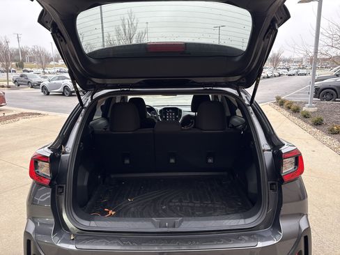 Used 2024 Subaru Crosstrek 2.0i Premium image 31