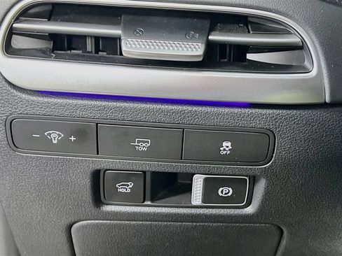 Certified 2024 Hyundai Palisade Limited AWD/4WD image 9