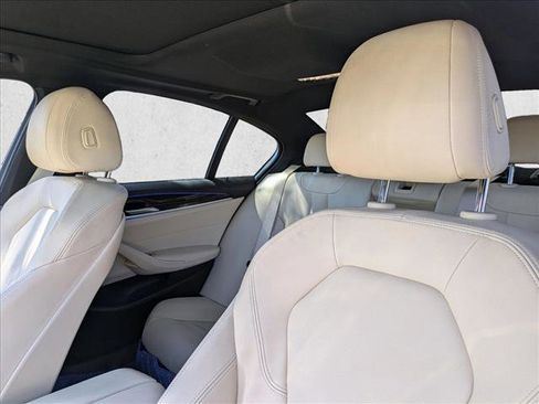 Used 2018 BMW 530e image 5