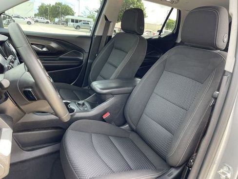 Used 2023 GMC Terrain SLE w/ Driver Convenience Package FWD image 23