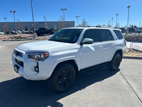 Used 2024 Toyota 4Runner SR5 Premium w/ Moonroof Package image 3