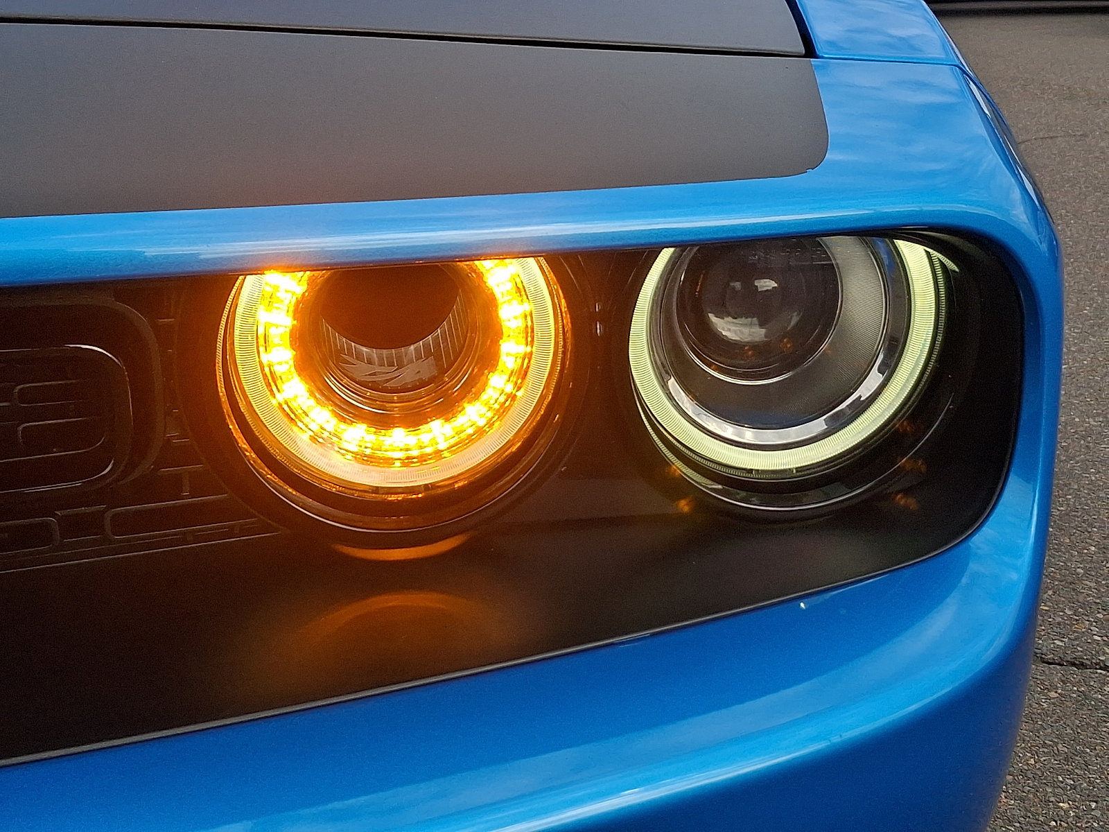 Used 2023 Dodge Challenger R/T Scat Pack w/ T/A Package RWD image 9