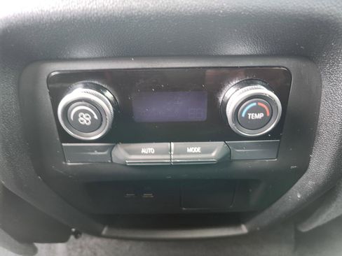 Used 2025 Buick Enclave Sport Touring AWD/4WD image 29