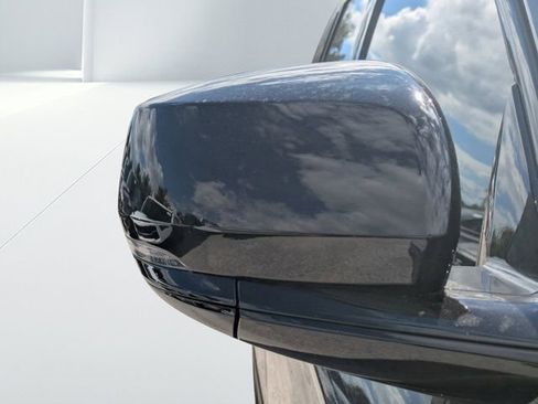 New 2025 Jeep Grand Cherokee L Limited w/ Black Appearance Package image 10