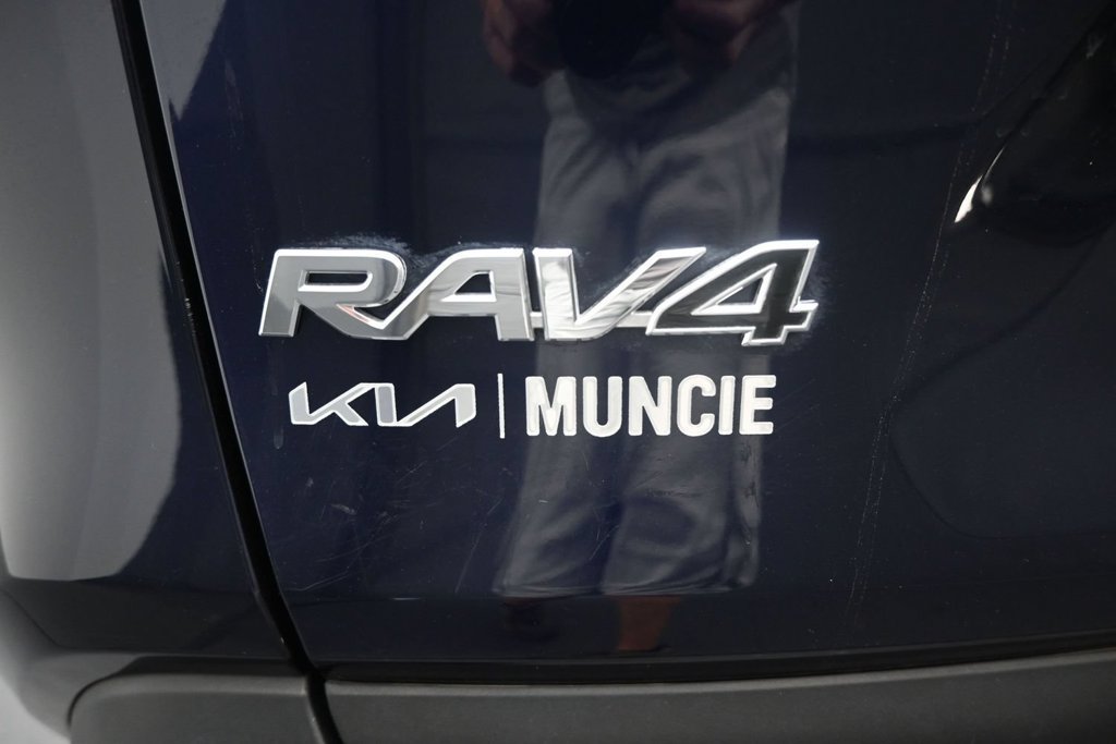 Used 2025 Toyota RAV4 XLE AWD/4WD image 10
