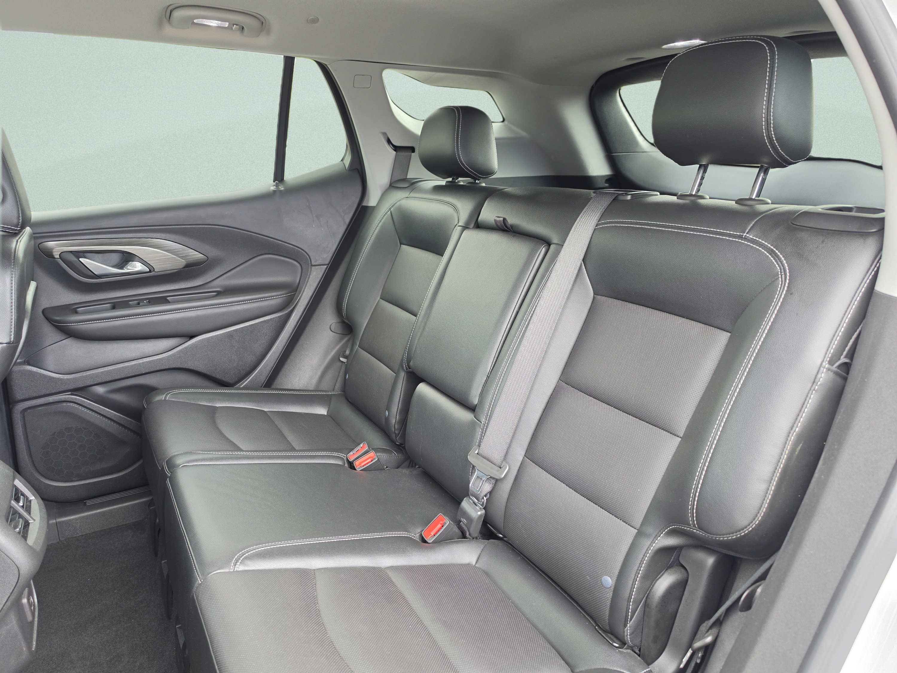 Used 2023 GMC Terrain SLT AWD/4WD image 23