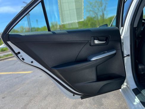 Used 2013 Toyota Camry SE FWD image 30