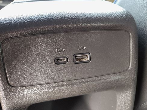 Used 2024 Buick Envista Sport Touring w/ Convenience I Package FWD image 23