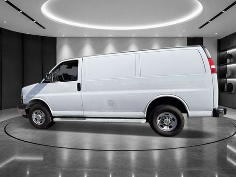 Certified 2024 Chevrolet Express 2500 w/ Driver Convenience Package RWD image 3
