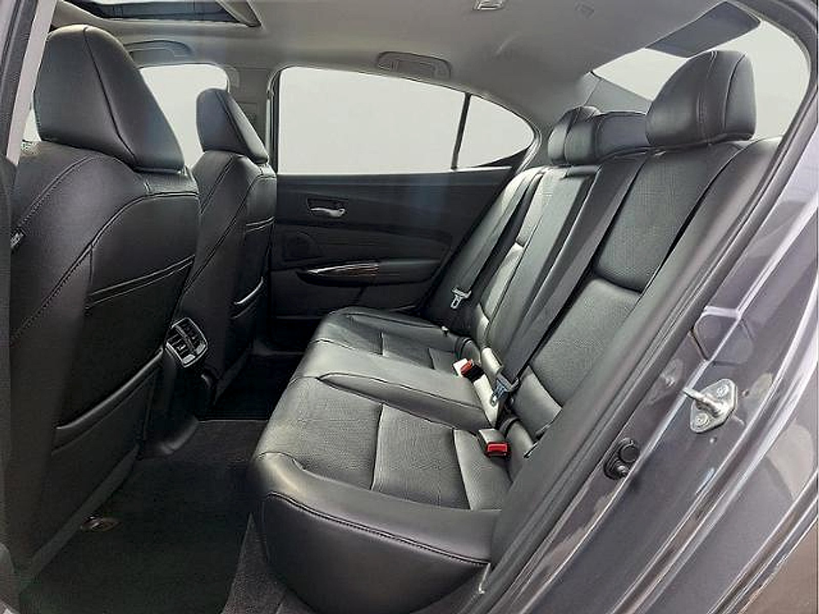 Used 2017 Acura TLX w/ Technology Package FWD image 8