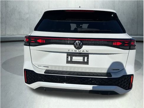 New 2026 Volkswagen Tiguan SEL R-Line image 4