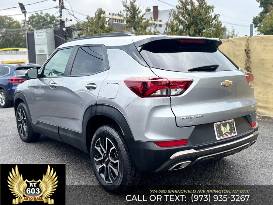 Used 2023 Chevrolet TrailBlazer ACTIV w/ Convenience Package FWD image 4