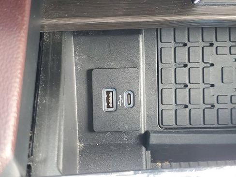 Certified 2023 Ford Expedition Limited image 29