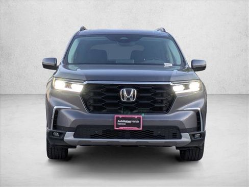 New 2025 Honda Pilot Touring image 6