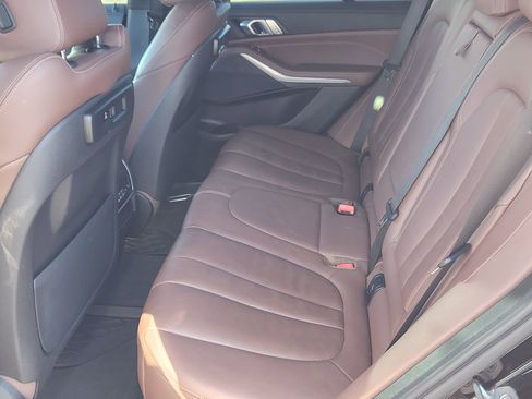 Used 2022 BMW X5 xDrive45e w/ M Sport Package image 15