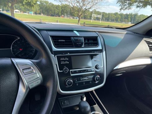 Used 2016 Nissan Altima 2.5 S w/ Power Driver Seat Package image 26