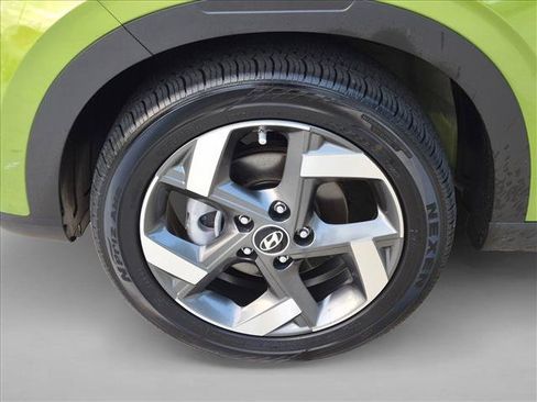 Used 2024 Hyundai Venue SEL FWD image 23
