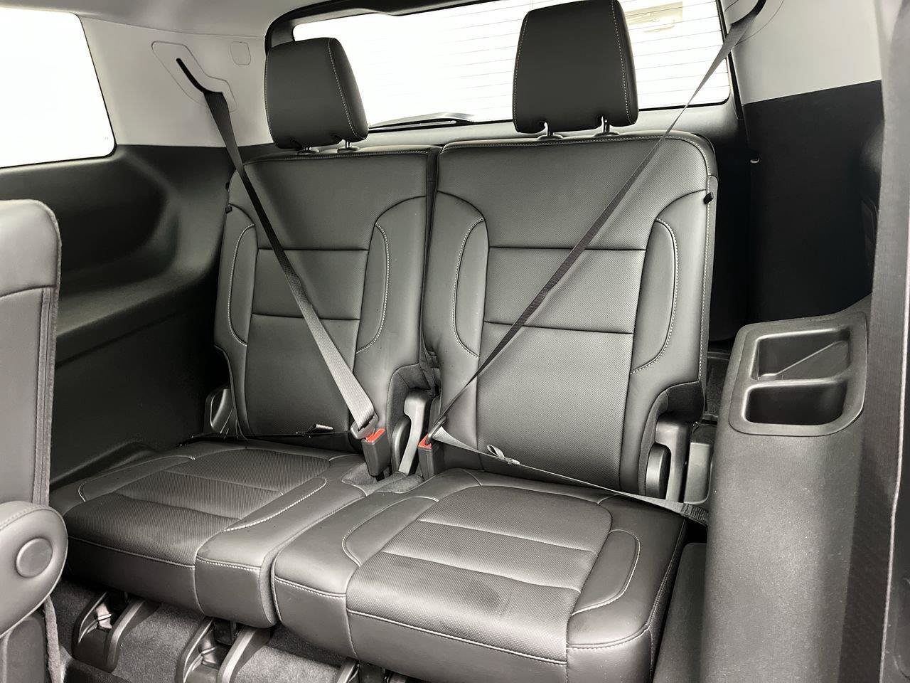 Certified 2022 GMC Acadia SLT w/ Elevation Edition AWD/4WD image 16