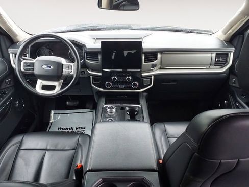 Certified 2024 Ford Expedition XLT image 10