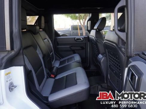 Used 2023 Ford Bronco Big Bend w/ Sasquatch Package AWD/4WD image 95