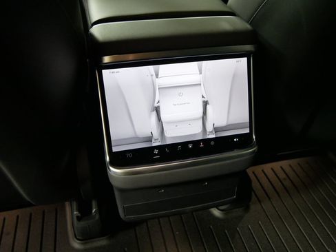 Used 2024 Tesla Model X AWD/4WD image 18