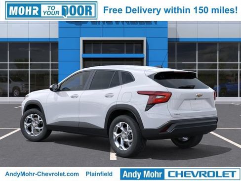 New 2026 Chevrolet Trax LS w/ LS Convenience Package FWD image 5