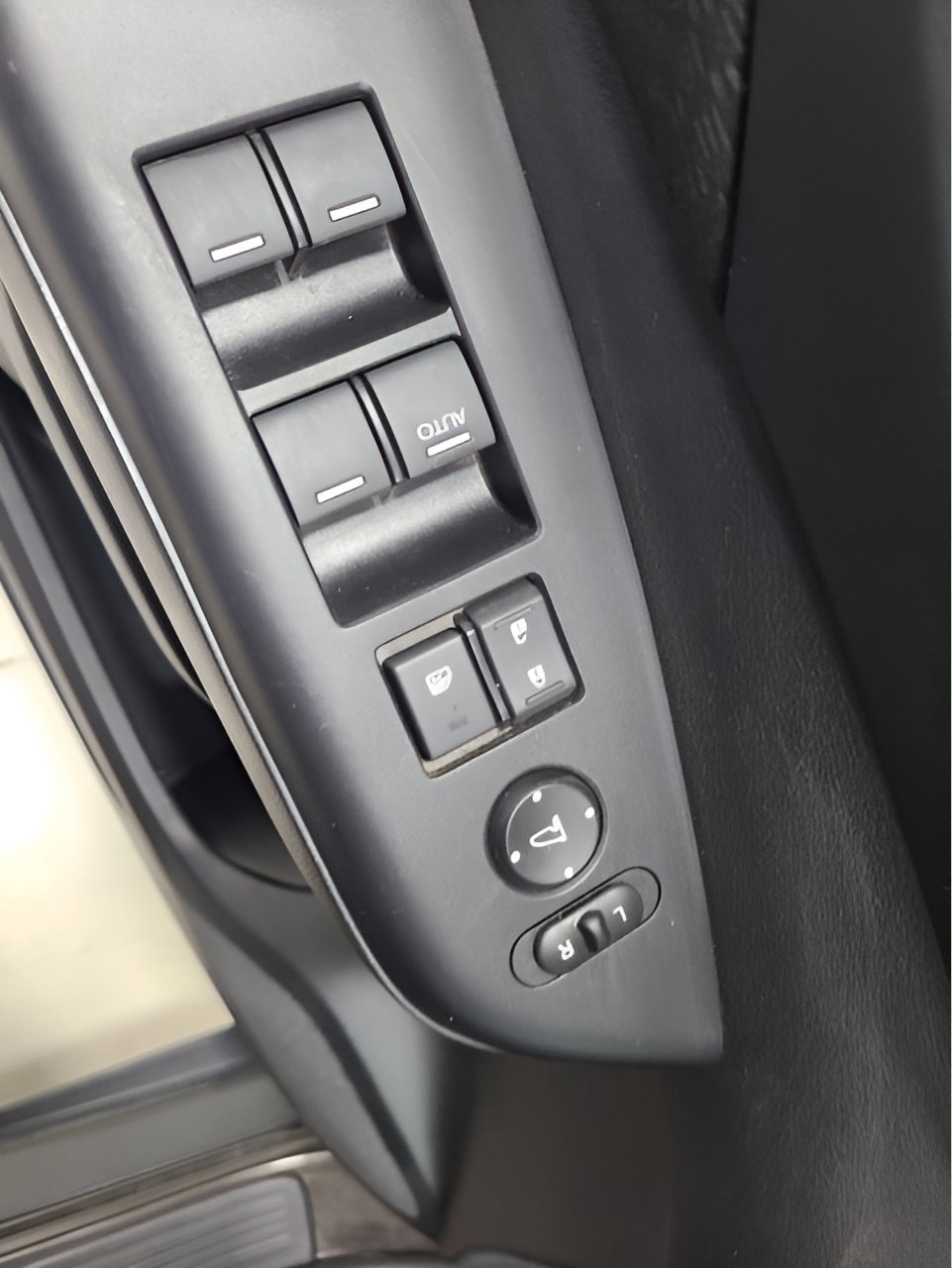 Used 2016 Honda CR-V EX image 22