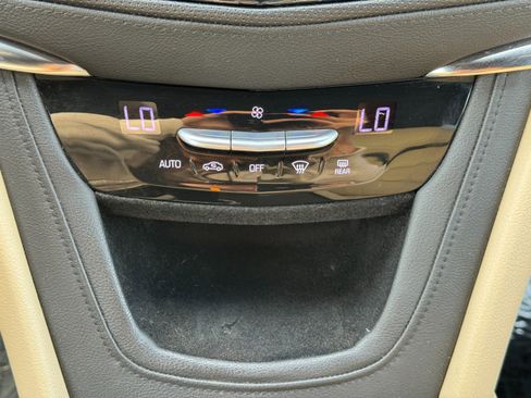 Used 2017 Cadillac XT5 FWD image 24
