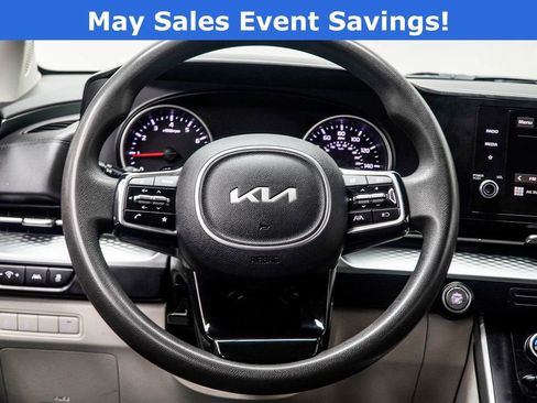 Used 2024 Kia Carnival LX FWD image 15