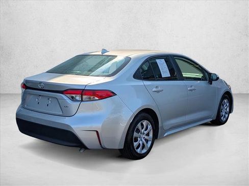 Used 2023 Toyota Corolla LE image 5