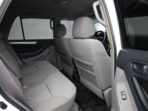 Used 2006 Toyota 4Runner SR5 AWD/4WD image 12
