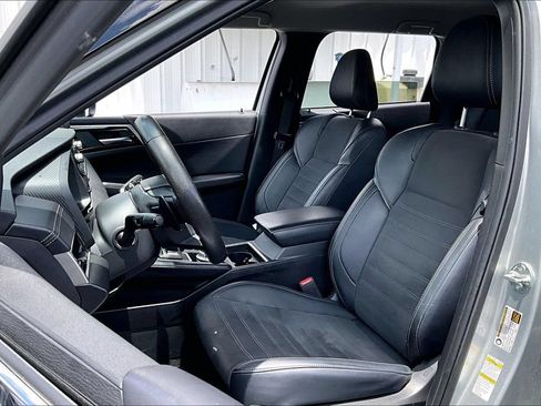 Used 2024 Mitsubishi Outlander SE AWD/4WD image 19