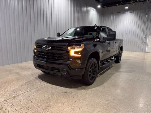 Used 2025 Chevrolet Silverado 1500 RST w/ Z71 Off-Road Package AWD/4WD image 1