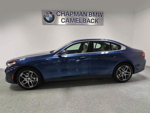 Used 2026 BMW 530i w/ Premium Package RWD image 3