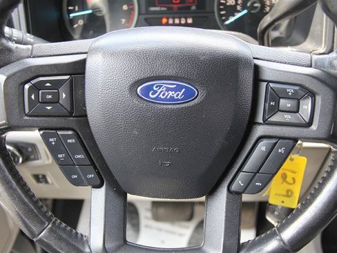 Used 2020 Ford F150 XLT w/ Equipment Group 302A Luxury AWD/4WD image 26