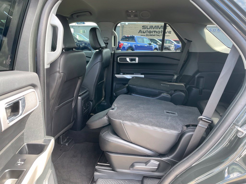 Used 2023 Ford Explorer XLT w/ Equipment Group 202A AWD/4WD image 43