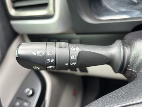 Used 2019 Toyota Highlander Limited FWD image 19