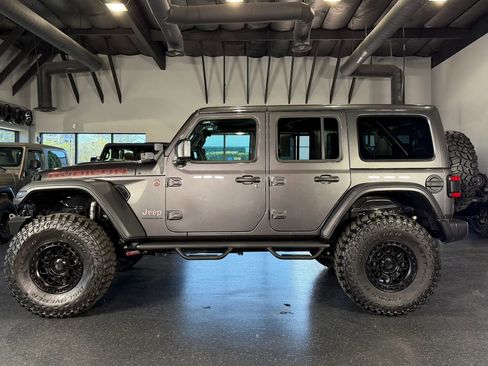 Used 2025 Jeep Wrangler Unlimited Rubicon image 8