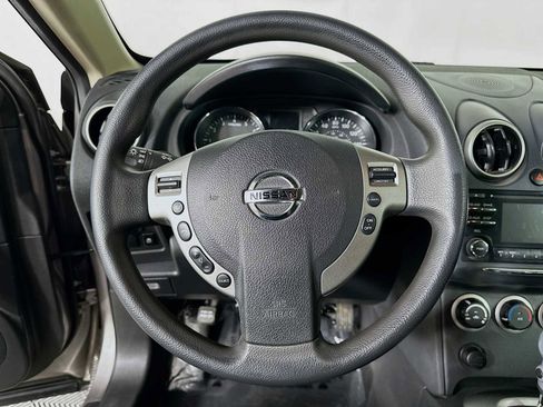 Used 2015 Nissan Rogue S w/ Convenience Package FWD image 11
