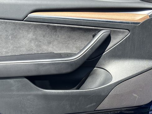 Used 2023 Tesla Model 3 Standard Range image 13